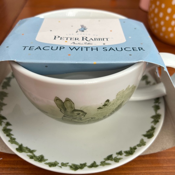 Peter Rabbit Porcelain Tea Cup and Saucer Set with Rabbit Design - Picture 4 of 5
